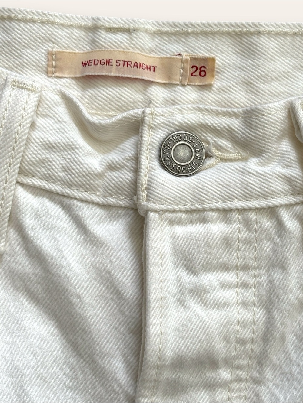 Levi's Wedgie Straight White Jeans - Picture 3 of 10
